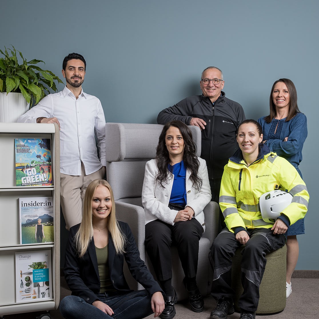 Mitarbeiter:innen aus verschiedenen Bereichen der Salzburg AG